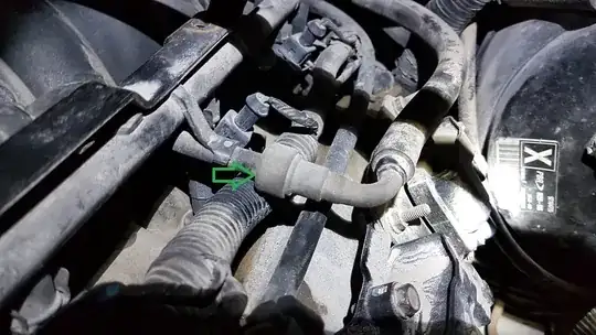 Fuel Rail Connector