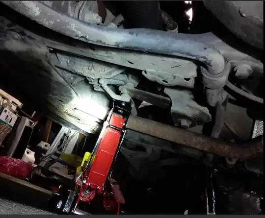 This picture is taken from the passenger side(RHD)