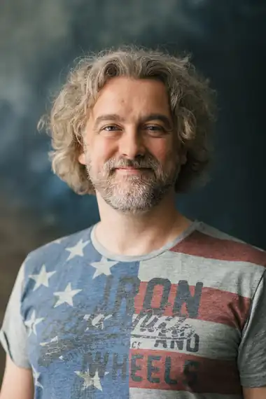 Minecraft-Dungeons David-Nisshagen Headshot.jpg: Infobox image for David Nisshagen the person in Minecraft