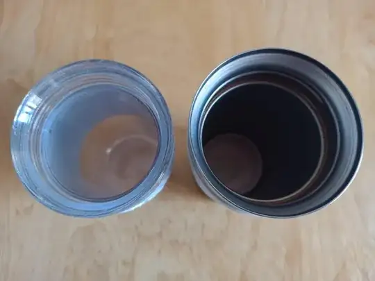 The two mugs next to each other