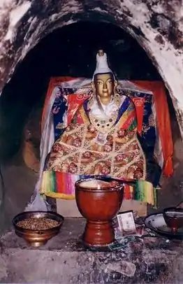A statue of Emperor Songtsän Gampo in his meditation cave at Yerpa