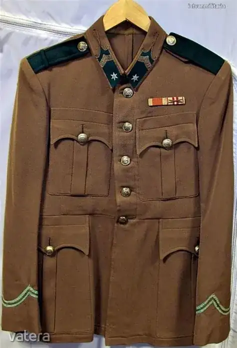 "Karpaszományos" jacket, see the wrists